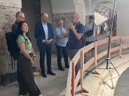 Projektleiter Helmut Blass erläutert den Sachstand